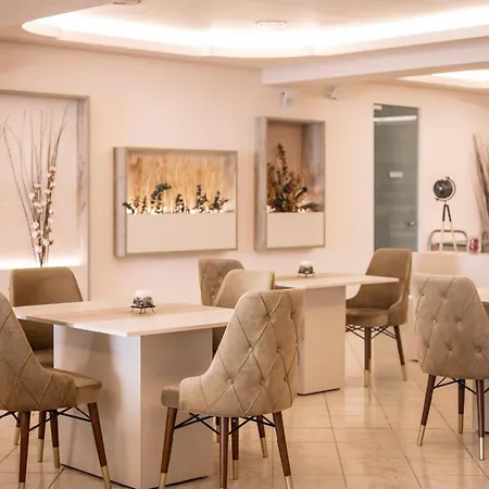 Varres Hotel