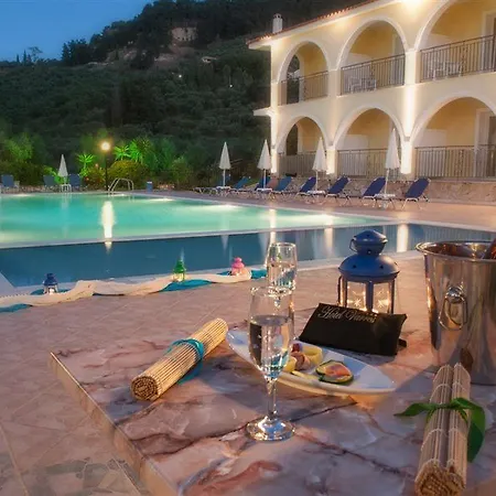 Varres Hotel 3*